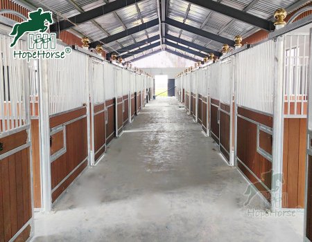 écurie de 13 pieds à vendre