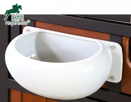Mangeoires pour stalles à chevaux