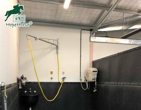 Laveuse par-dessus le dessus