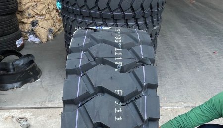 Singpore customer gave high praise for EARTHMASTER brand 295/80R22.5 Wide section tyre