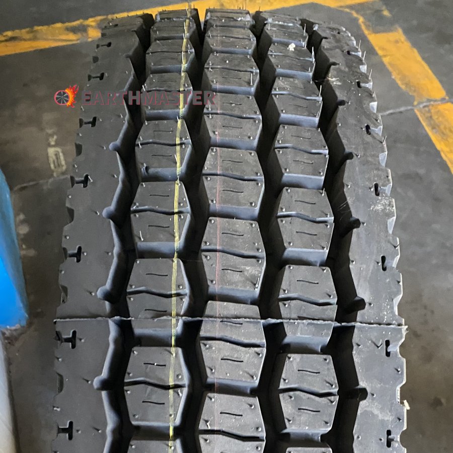 11R24.5 earthmaster 608