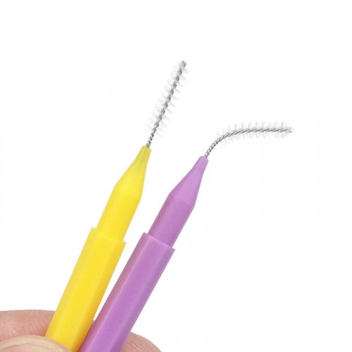 Interdental brush IBN01