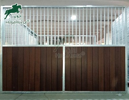 Metal Horse Box Divider