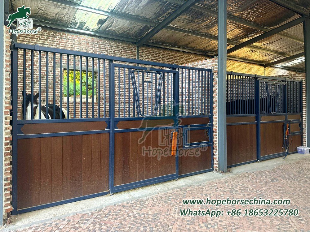 sliding door horse stall