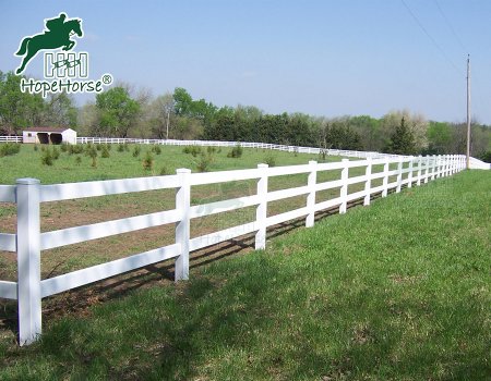 3 Rail Vinyl Fence